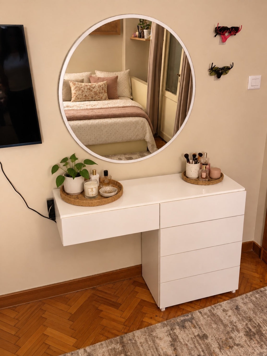 L Shape Vanity by Tafaseel Home Decor - white corner vanity with round mirror