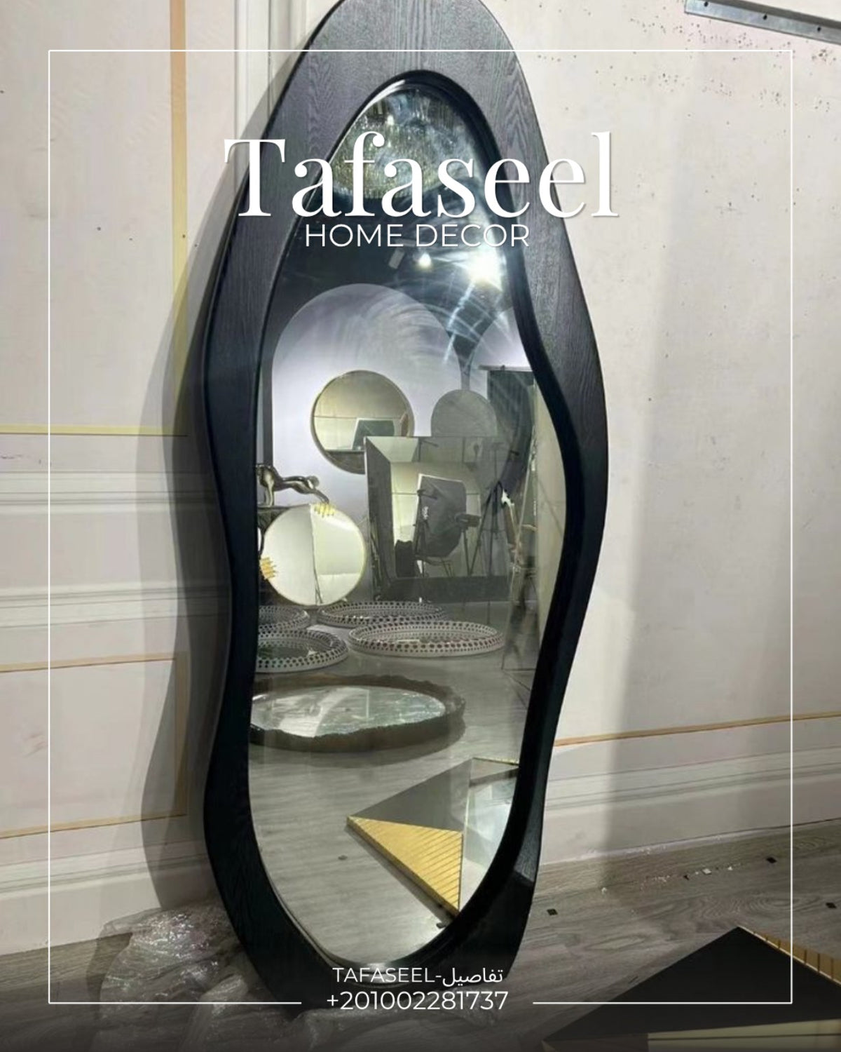 Asymmetric Cloud Mirror in black finish